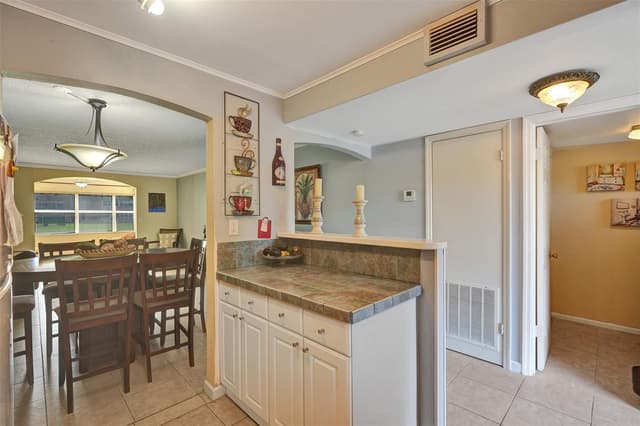 9821 Sunrise Lakes Boulevard # 106, Sunrise FL 33322 - Sunrise, FL - Photo 6