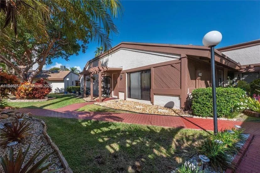 601 Leslie Dr # 601, Hallandale Beach FL 33009