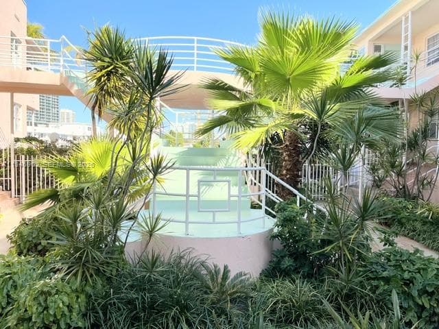 6881 Bay Dr # 1, Miami Beach FL 33141