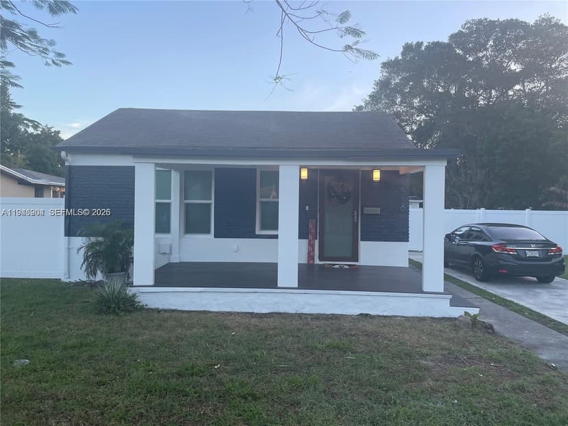 2730 Adams St, Hollywood FL 33020