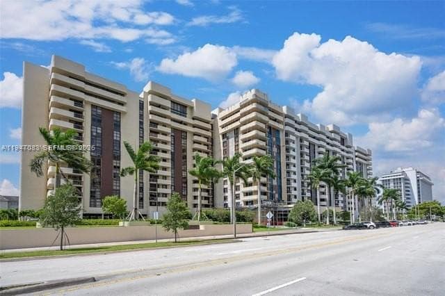 600 Biltmore Way # 1217, Coral Gables FL 33134 - Coral Gables, FL - Photo 1