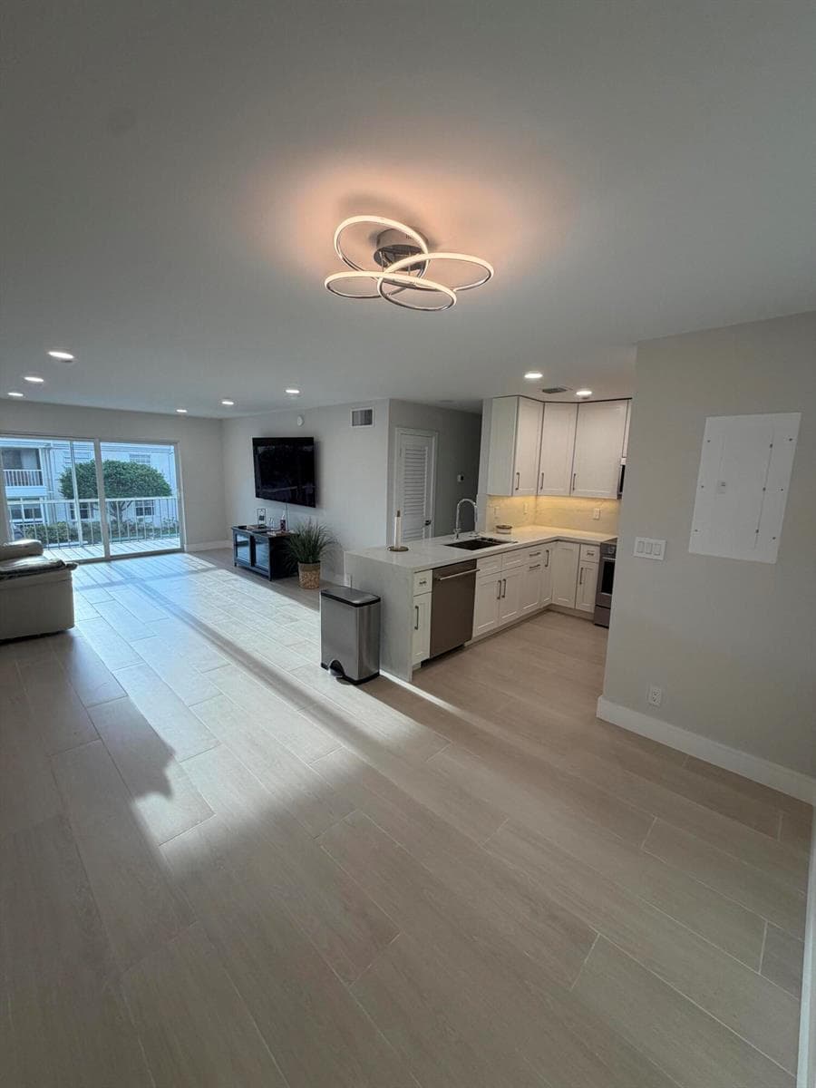 6347 Bay Club Drive # 3, Fort Lauderdale FL 33308