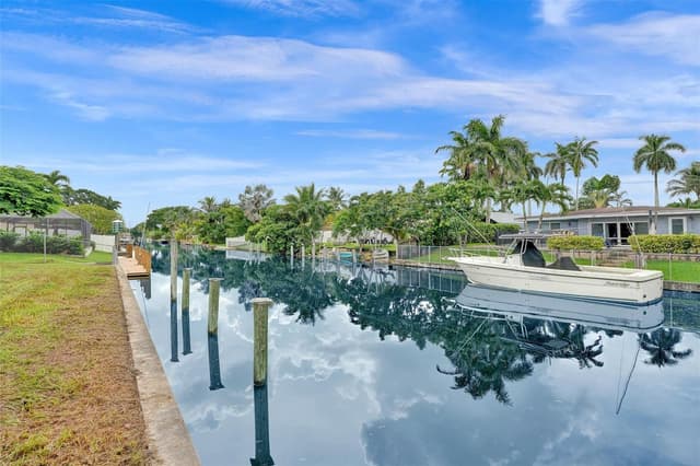 5840 SW 14th Street, Plantation FL 33317 - Plantation, FL - Photo 2