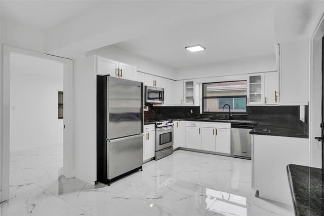 5840 SW 14th Street, Plantation FL 33317 - Plantation, FL - Photo 7