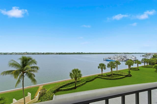 126 Lakeshore Drive # 526, North Palm Beach FL 33408 - North Palm Beach, FL - Photo 2