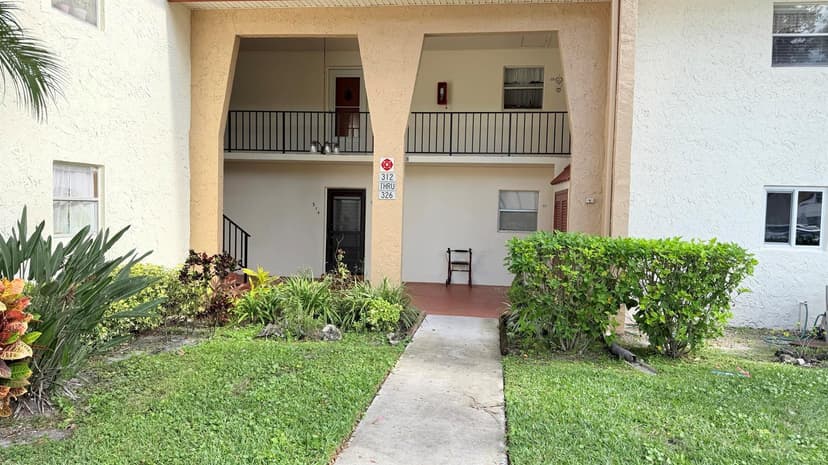 320 Lake Dora Drive # 320, West Palm Beach FL 33411