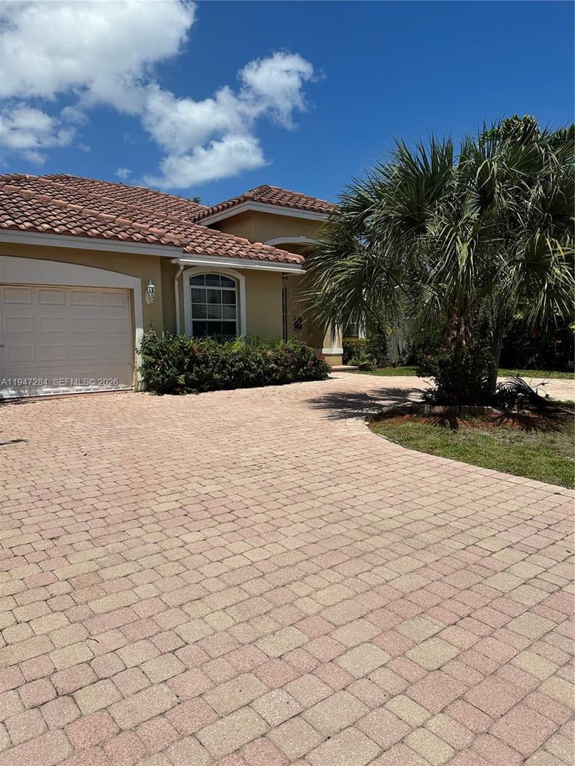 2501 NE 22nd St, Pompano Beach FL 33062