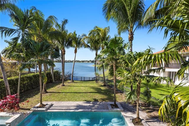18832 SW 77th Ct, Cutler Bay FL 33157 - Cutler Bay, FL - Photo 2