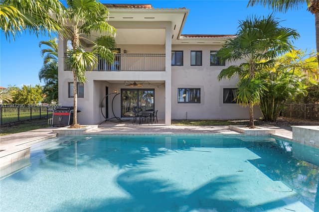 18832 SW 77th Ct, Cutler Bay FL 33157 - Cutler Bay, FL - Photo 6