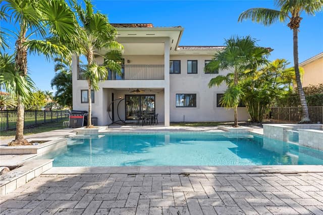 18832 SW 77th Ct, Cutler Bay FL 33157 - Cutler Bay, FL - Photo 3