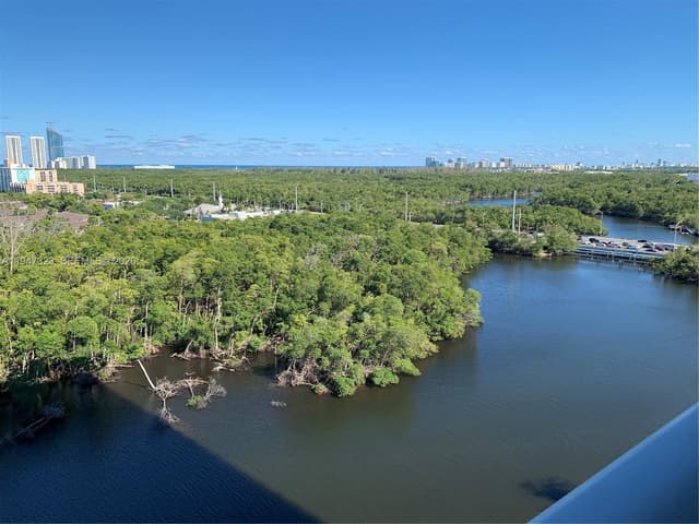 16385 Biscayne Blvd # 1417, North Miami Beach FL 33160 - North Miami Beach, FL - Photo 5
