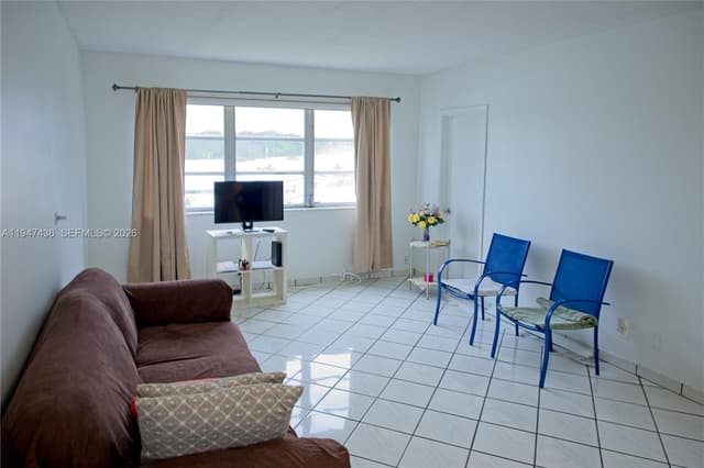 2309 Park Ln # 304, Hollywood FL 33021 - Hollywood, FL - Photo 5