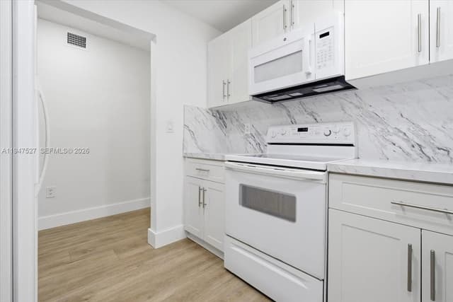 6960 Miami Gardens Dr # 124, Hialeah FL 33015 - Hialeah, FL - Photo 5