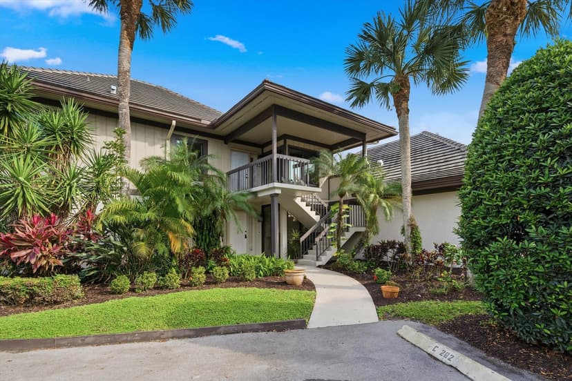 13254 Polo Club Road # C202, Wellington FL 33414