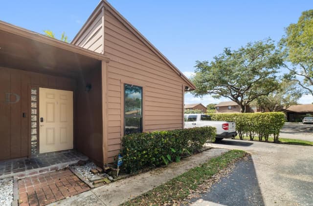 6194 Pine Tree Lane # D, Tamarac FL 33319 - Tamarac, FL - Photo 4