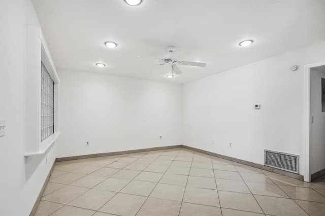 2878 Donnelly Drive # 106, Lake Worth FL 33462 - Lake Worth, FL - Photo 5