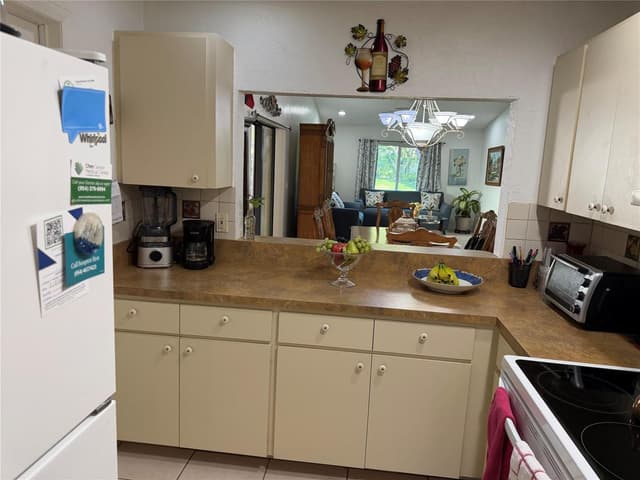 6711 S Parkway Drive # 10, Margate FL 33068 - Margate, FL - Photo 5