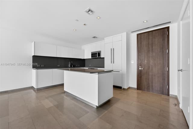 68 SE 6th St # 2110, Miami FL 33131 - Miami, FL - Photo 3