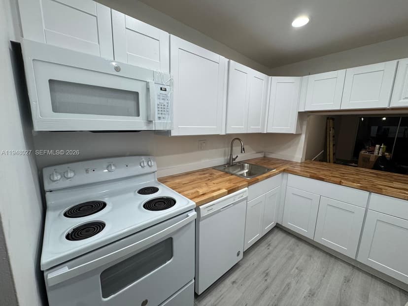 8051 S Colony Cir S # 210, Tamarac FL 33321