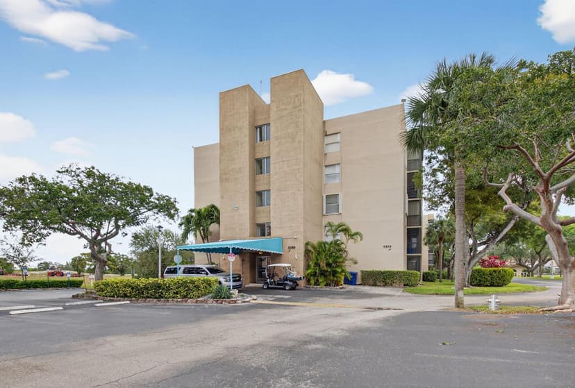 5280 NW 2nd Ave # 17, Boca Raton FL 33487