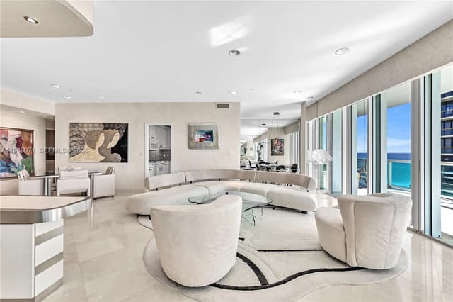 10101 Collins Ave, Bal Harbour FL 33154 - Bal Harbour, FL - Photo 3
