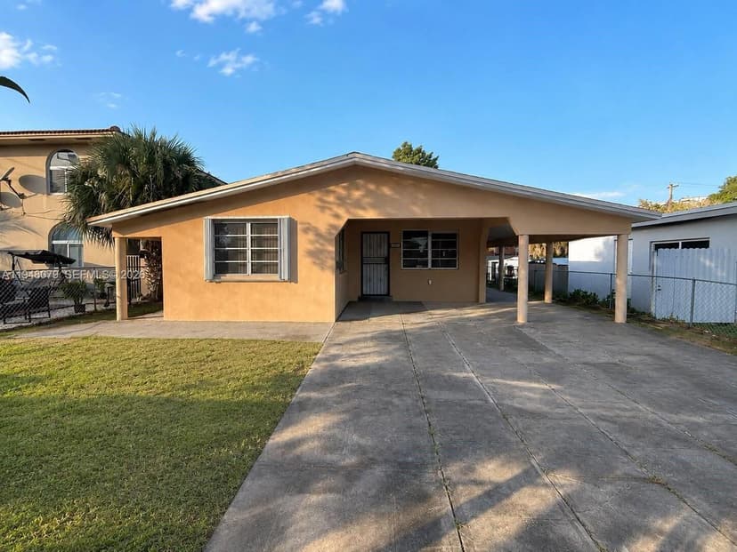 5181 NW 5th St, Miami FL 33126