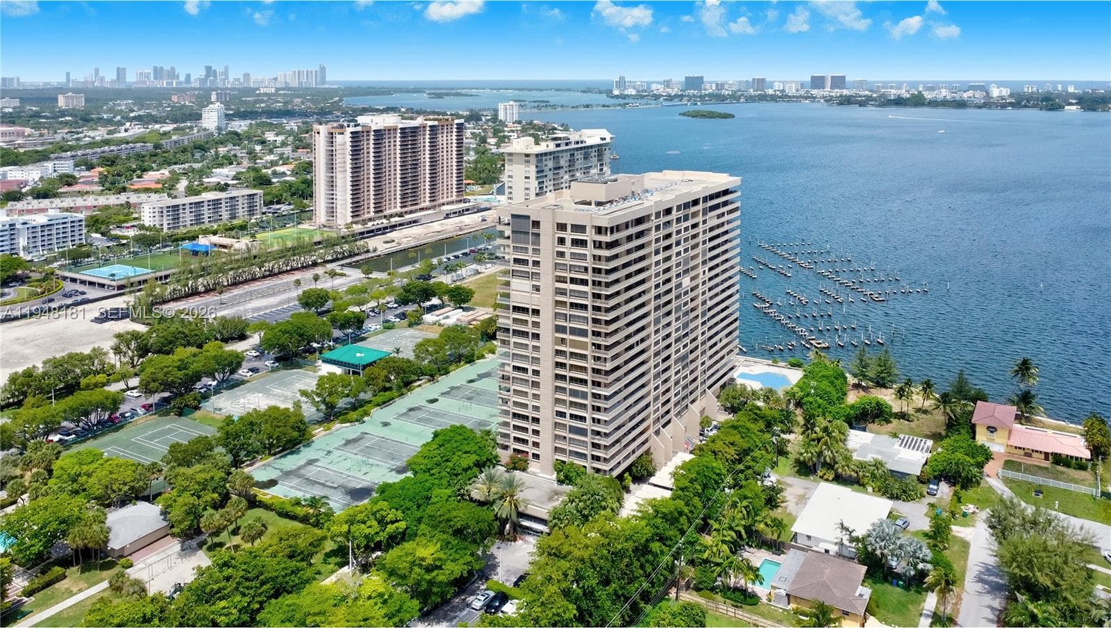 11113 Biscayne Blvd, Miami FL 33181 - Miami, FL - Photo 1