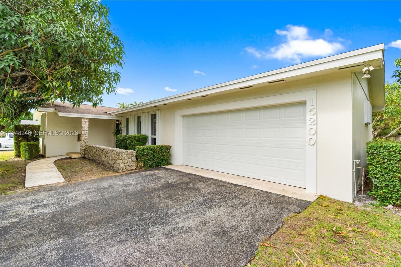 15200 SW 84th Ave, Palmetto Bay FL 33157 - Palmetto Bay, FL - Photo 1