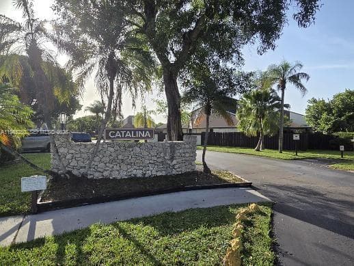20033 NE 2nd Pl, Miami FL 33179 - Miami, FL - Photo 1