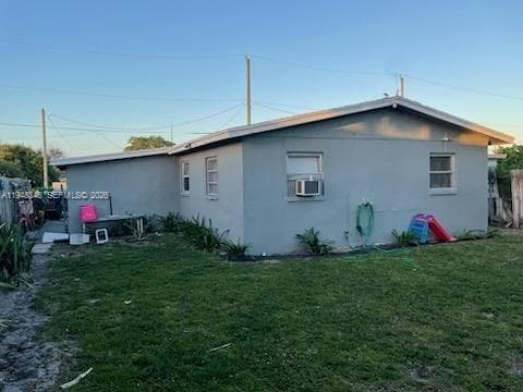 1489 W 34th St, Riviera Beach FL 33404 - Riviera Beach, FL - Photo 2