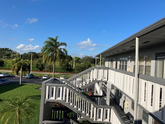 156 Suffolk D, Boca Raton FL 33434 - Boca Raton, FL - Photo 5