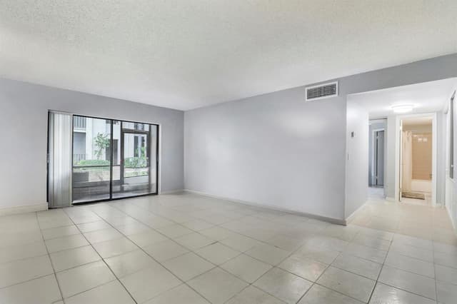150 Pineview Road # C4, Jupiter FL 33469 - Jupiter, FL - Photo 5