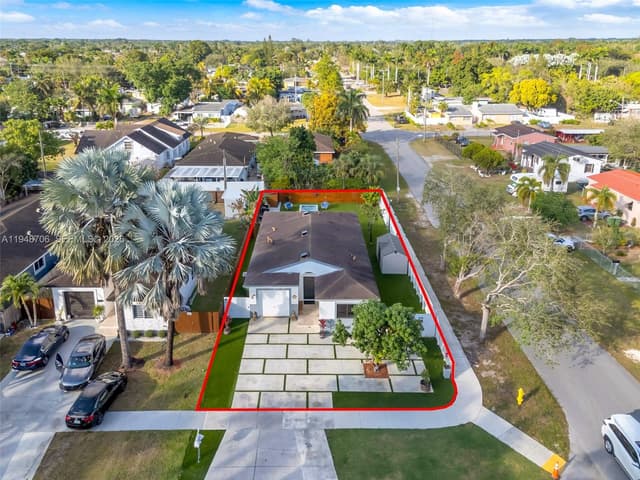 407 NW 9th Ct, Homestead FL 33030 - Homestead, FL - Photo 2