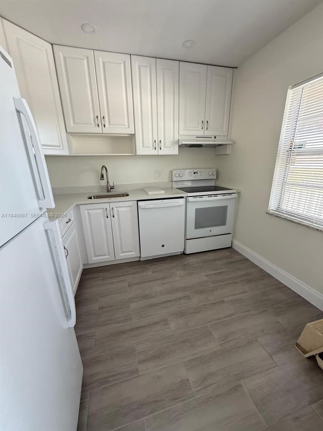 7200 NW 4th Pl # 201, Margate FL 33063 - Margate, FL - Photo 3