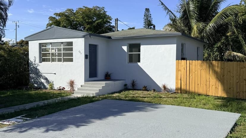 2745 Funston Street, Hollywood FL 33020