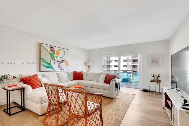 1701 S Ocean Dr # 202, Hollywood FL 33019 - Hollywood, FL - Photo 2