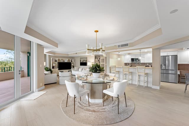 100 SE 5th Avenue # 404, Boca Raton FL 33432 - Boca Raton, FL - Photo 2