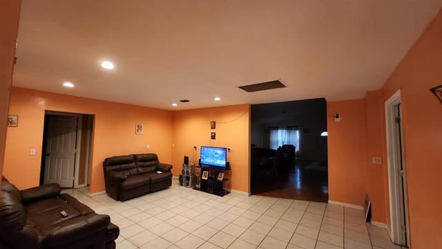 1207 Hatteras Circle, FL 33413 - Photo 7