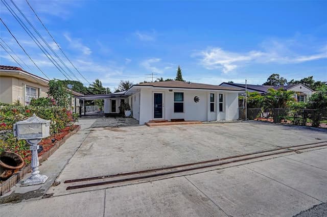 901 NW 34th Ave, Miami FL 33125 - Miami, FL - Photo 3
