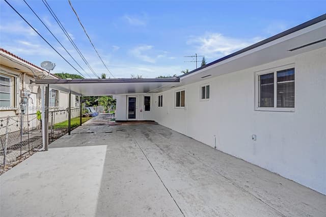 901 NW 34th Ave, Miami FL 33125 - Miami, FL - Photo 5
