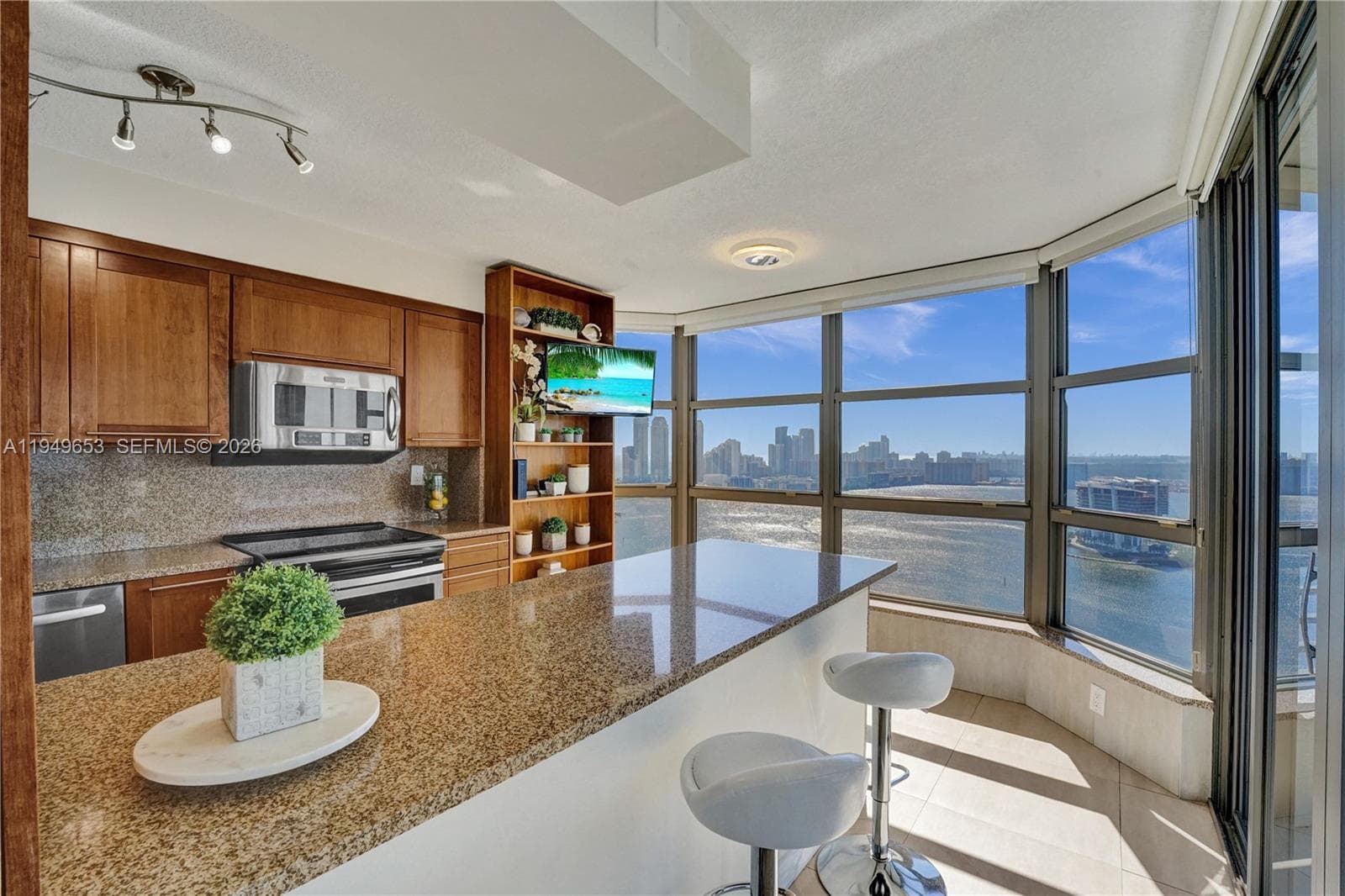3500 Mystic Pointe Dr # 3601, Aventura FL 33180