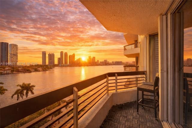 3600 Mystic Pointe Dr # 1017, Aventura FL 33180 - Aventura, FL - Photo 4