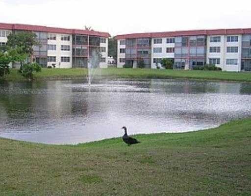 681 S Hollybrook Drive # 105, Pembroke Pines FL 33025 - Pembroke Pines, FL - Photo 1