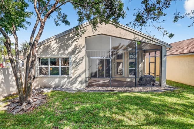 7803 Sundial Harbor Pt., Lake Worth FL 33467 - Lake Worth, FL - Photo 4