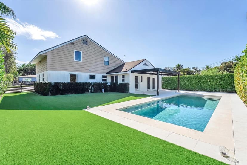 6735 SW 51st St, Miami FL 33155