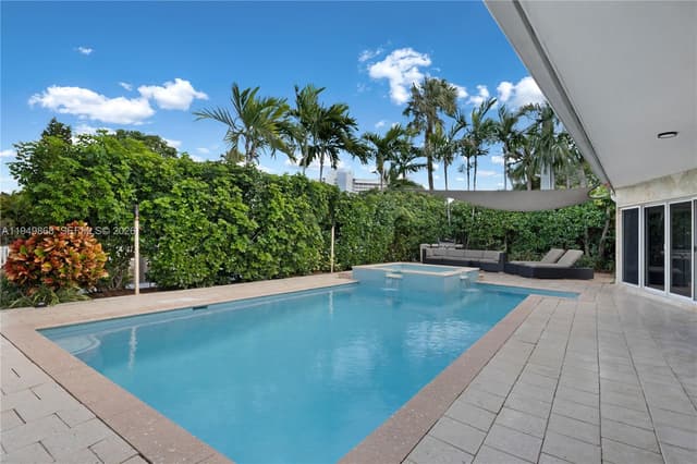 1155 S Biscayne Point Rd, Miami Beach FL 33141 - Miami Beach, FL - Photo 3