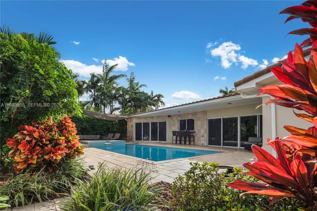 1155 S Biscayne Point Rd, Miami Beach FL 33141 - Miami Beach, FL - Photo 4