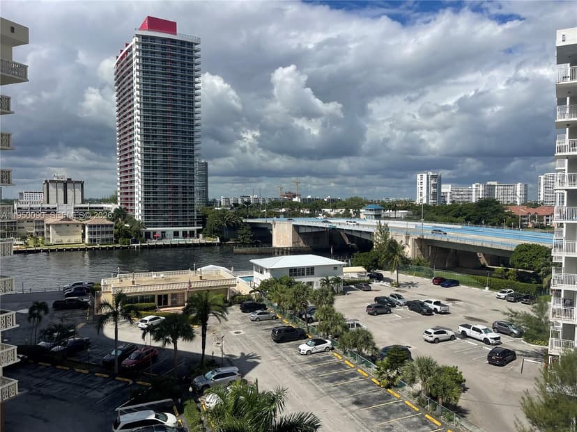 1825 S Ocean Dr # 707, Hallandale Beach FL 33009