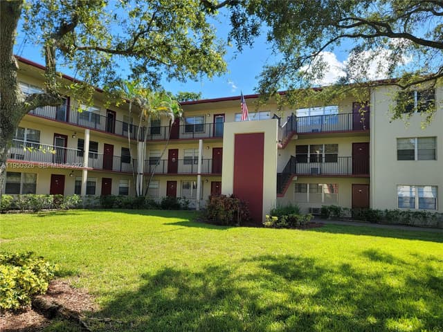 151 SW 134th Way # 312N, Pembroke Pines FL 33027 - Pembroke Pines, FL - Photo 3