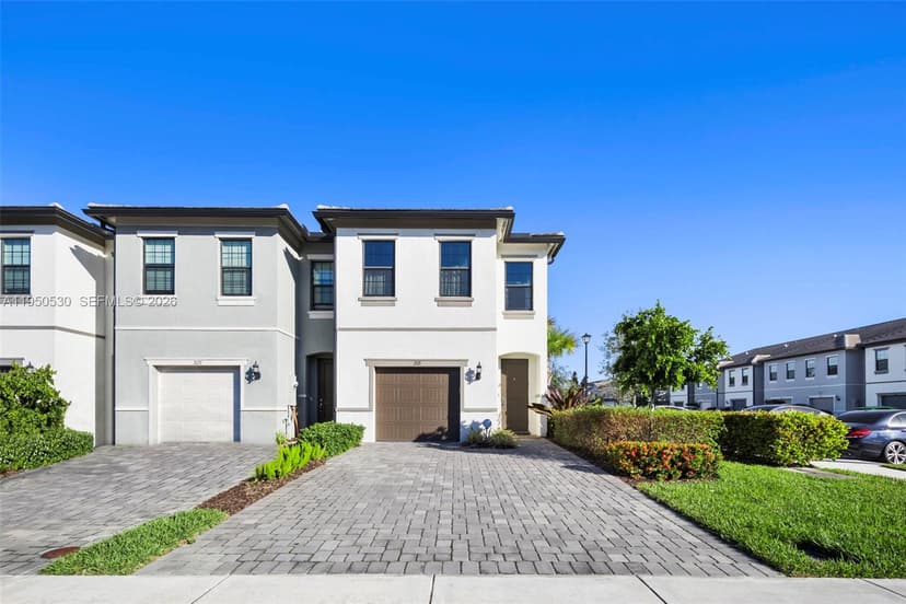 2121 S Appleton Cir S, Oakland Park FL 33309